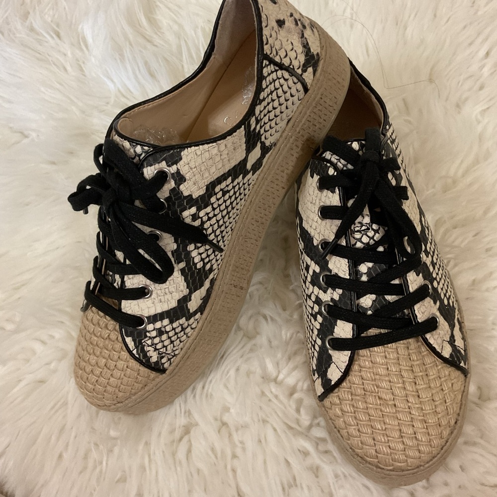 Vince Camuto Snakeskin Print Platform Sneakers Woven Jute Toes Size 9 - Picture 3 of 11